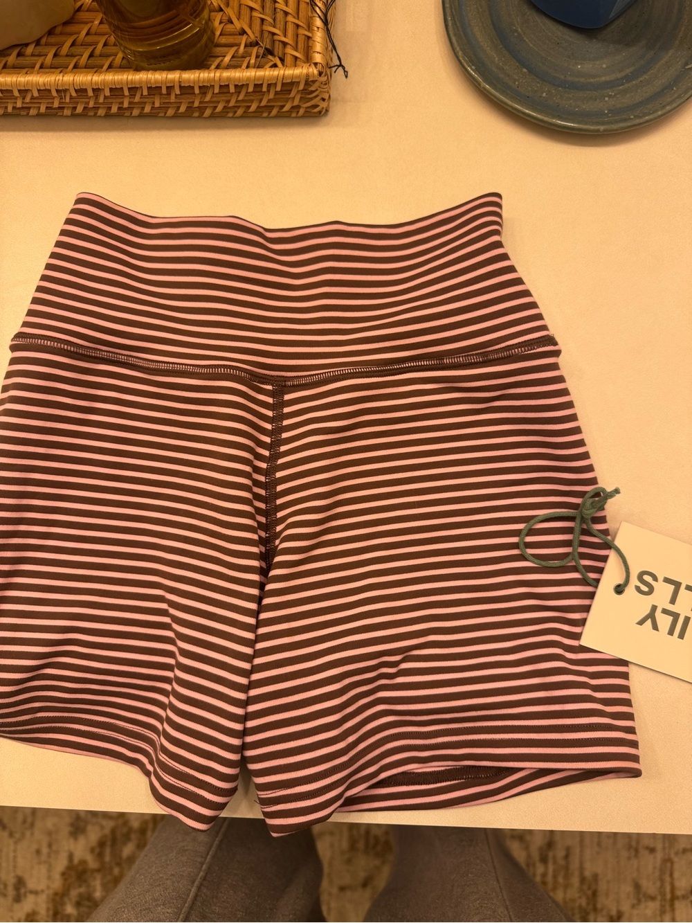 Daily Drills shortie shorts taffy + mocha